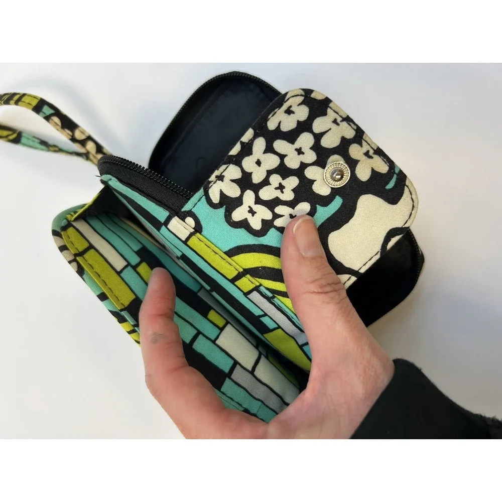 Vera Bradley Island Blooms All‎ In One Wristlet Teal Lime White Black 6